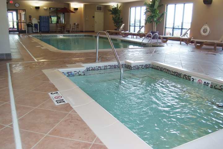 Hampton Inn Macomb Зручності фото